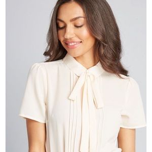 Take Time To Tie Short Sleeve Blouse in Cream